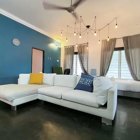 Getaway Hometsay Neaby Beach Batu Ferringghi 4Br For 15Px
